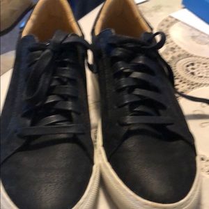 Used sneakers by Skechers size 9.5